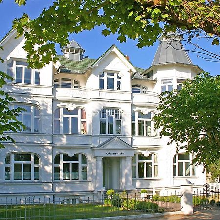 Villa Germania 03 ゼーバート・ヘリングスドルフ エクステリア 写真